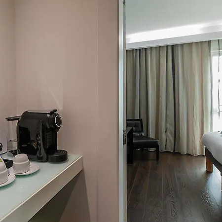 Отель Mercure Лиссабон