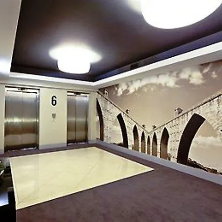 Готель Mercure Лісабон