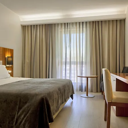 Mercure Готель
