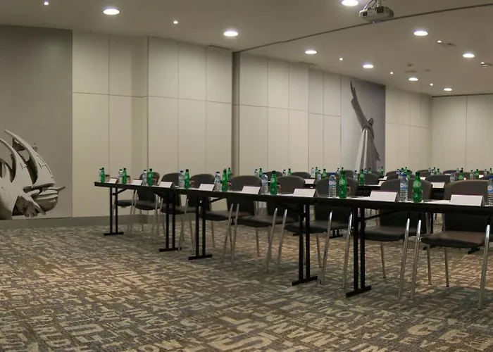 머큐어 리스보아 4*